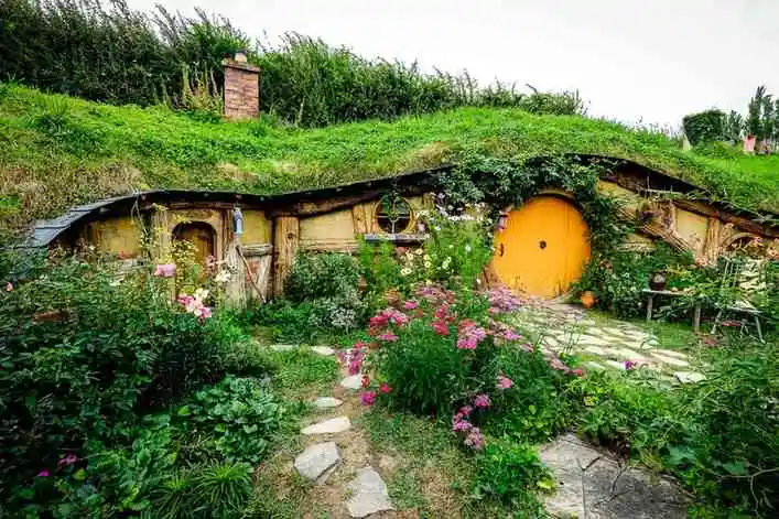 Hobbiton New Zealand: How To Visit The Shire Movie Set